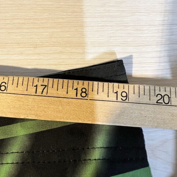 Mens Hang Ten Neon Green Black Swim Trunks 36 Pockets Beach Vacation Cruise - Picture 5 of 10